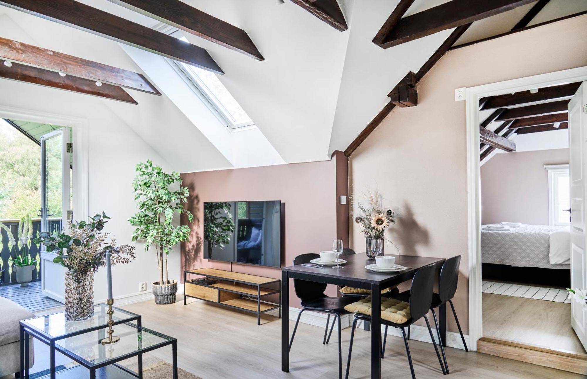 Queen's Cave By Staysville Apartment *