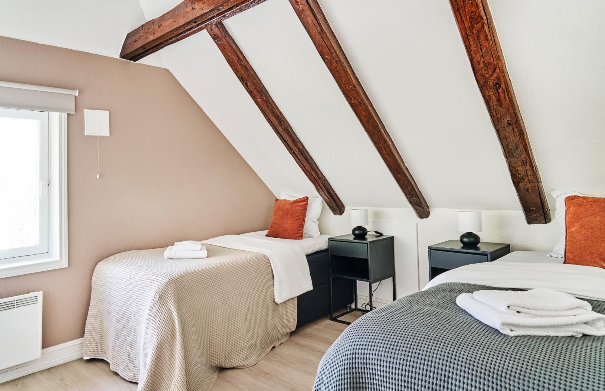 Queen's Cave By Staysville Apartment *